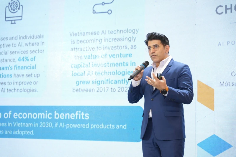 Ông Abhineet Kaul, Access Partnership - đại diện Google trong buổi chia sẻ về của AI