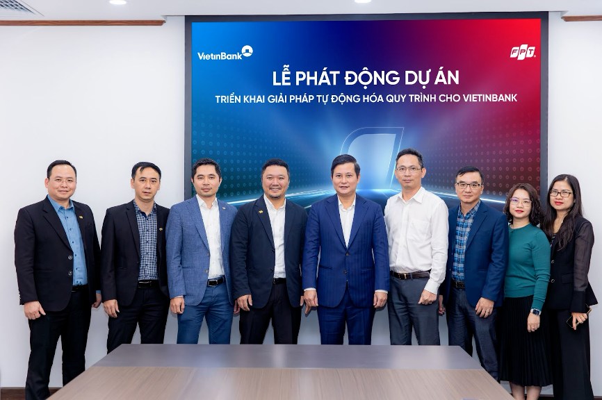 Đại diện VietinBank và FPT tại lễ ký kết hợp tác.