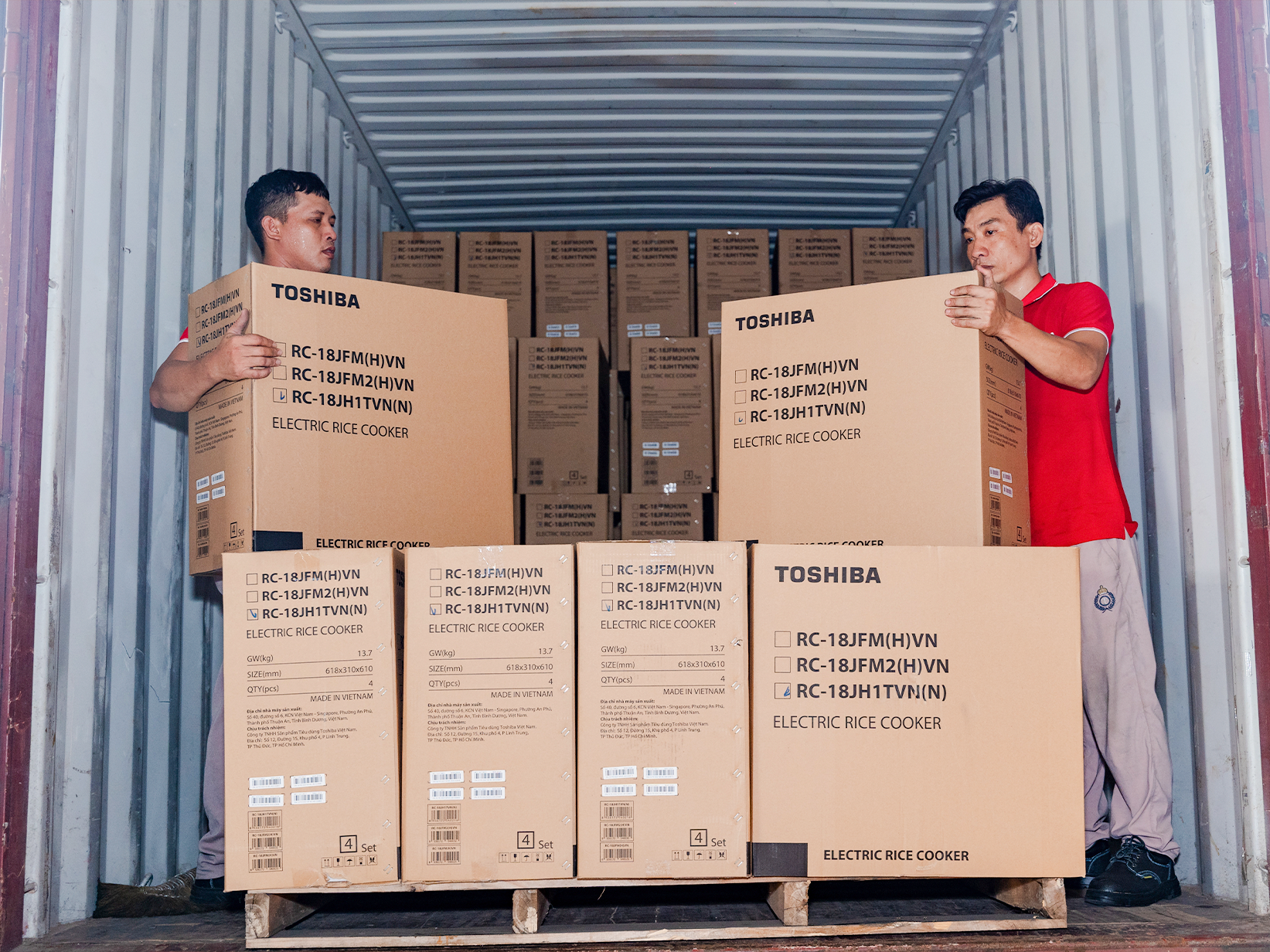 Toshiba Việt Nam tài trợ 3,8 tỷ đồng hỗ trợ miền Bắc 4 Toshiba Việt Nam