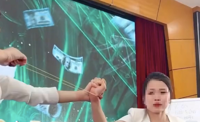 Câu chuyện “CEO dùng dây chun bắn tay nhân viên” vì không đạt KPI một lần nữa gióng lên hồi chuông cảnh báo về hoạt động kinh doanh đa cấp biến tướng