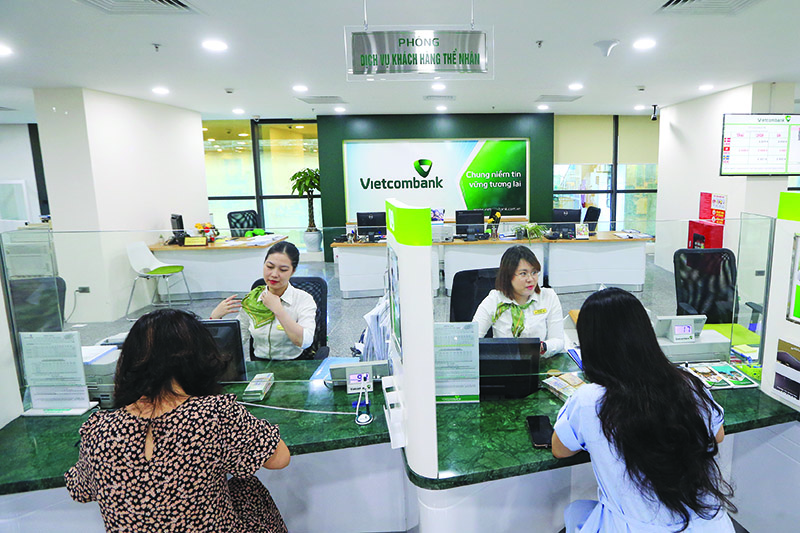 Ngân hàng quốc doanh gặp khó khăn khi tăng vốn 1 Việc tăng vốn không chỉ cấp bách với Vietcombank mà còn với các ngân hàng quốc doanh như VietinBank, Agribank và BIDV