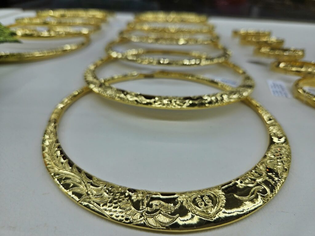 Giá vàng miếng SJC đã đứng yên suốt 1 tuần trở lại đây thì ngược lại giá vàng nhẫn tăng cao