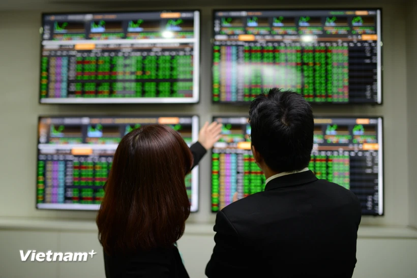 Xu hướng tích cực sẽ giúp VN-Index kỳ vọng vượt mốc 1.300 điểm trong năm 2024 1 cp1