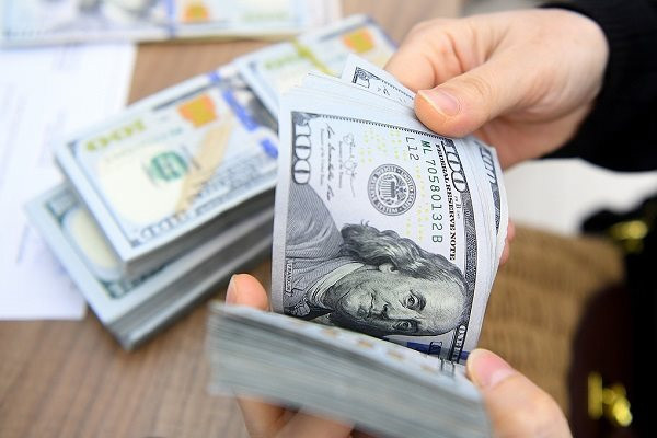 Tỷ giá USD hôm nay 26/9, thị trường tự do tăng mạnh, ngân hàng vẫn giảm 2 ặc dù tỷ giá USD trên thị trường tự do tăng mạnh, nhưng tỷ giá USD tại các ngân hàng thương mại lại duy trì xu hướng giảm nhẹ