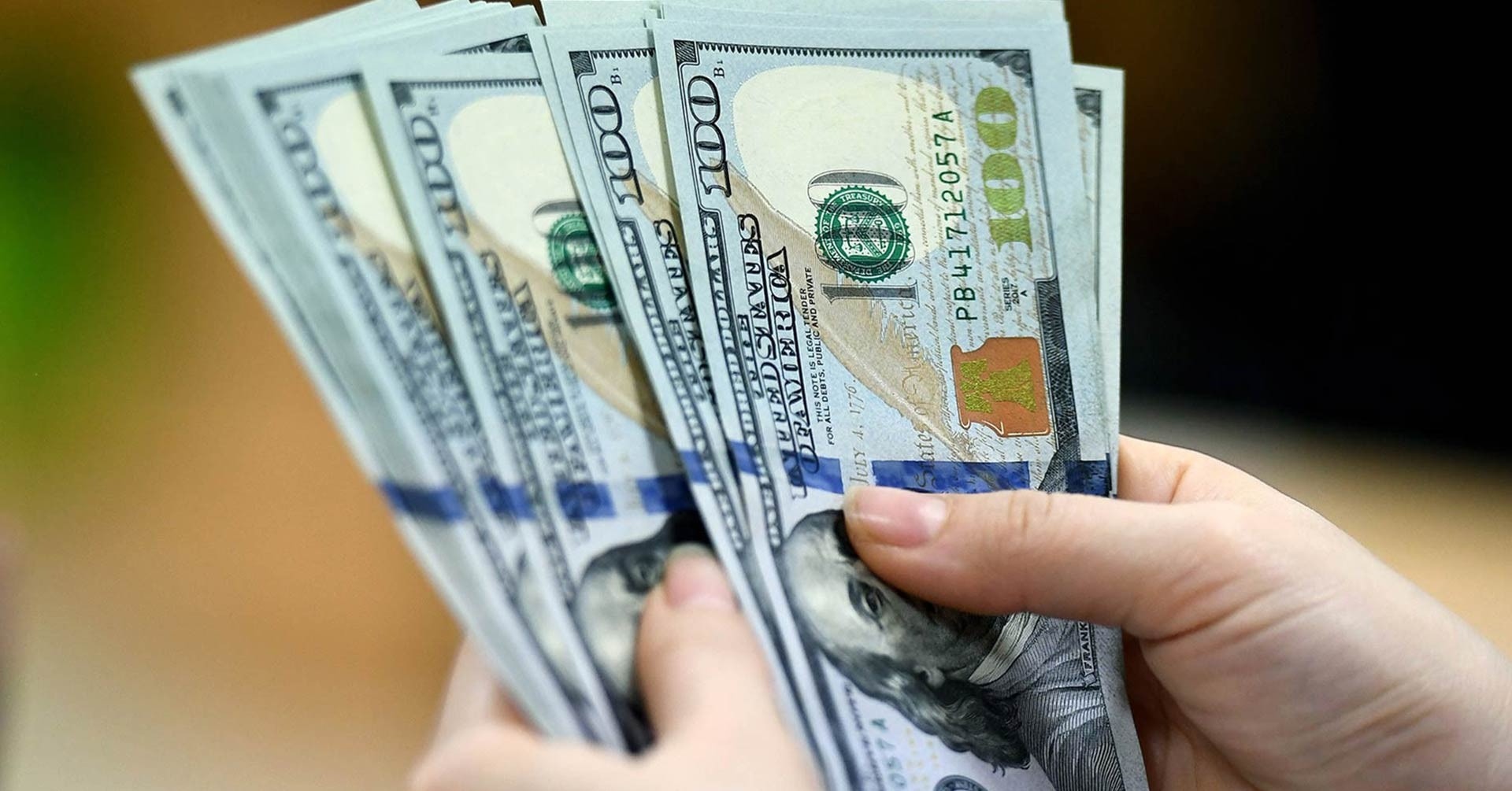 Giá USD ngân hàng tăng mạnh, chạm mức kịch trần trong ngày 22/10 3 giá usd