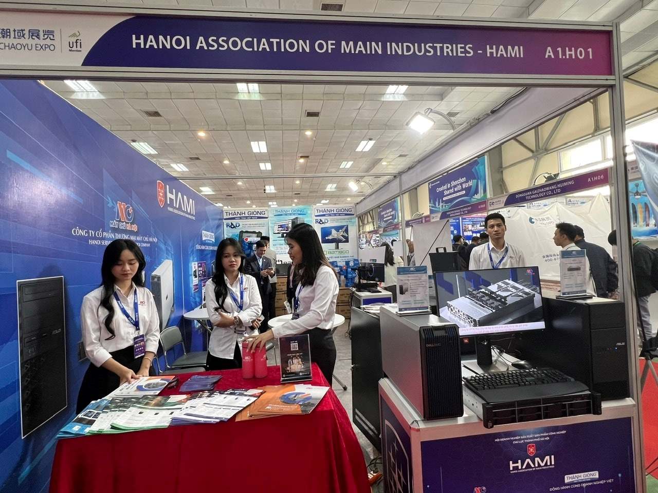 Triển lãm IEAE: Hơn 260 đơn vị "đổ bộ" Hà Nội, khám phá công nghệ thông minh 2 triển lãm