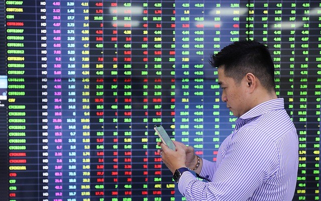 Cổ phiếu nên bán khi hồi phục VN-Index giảm 33 điểm tuần qua 3 Cổ phiếu 60shomnay
