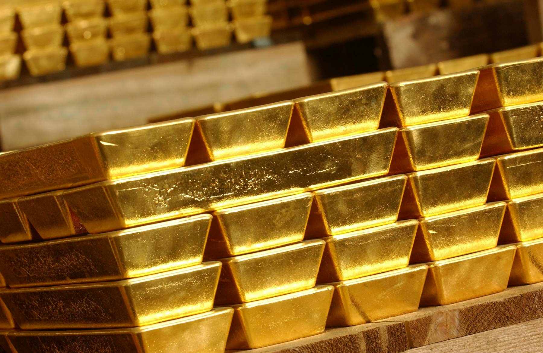 Nhu cầu vàng Trung Quốc giảm 22% trong quý III do giá cao kỷ lục 2 nhu cầu vàng