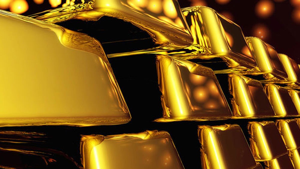 Giá vàng thế giới lập đỉnh mới, lần đầu vượt mốc 2.700 USD/ounce 3 giá vàng