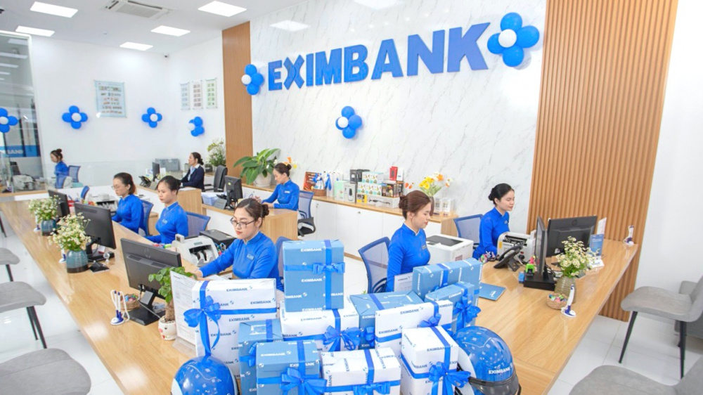 Sau 2 năm đầu tư vào Eximbank EIB Vietcombank VCB lợi nhuận tăng mạnh 1 vietcombank