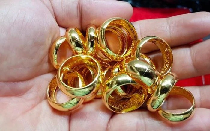 Vàng nhẫn chạm đỉnh lịch sử, vượt mốc 87,3 triệu đồng một lượng 1 vàng nhẫn