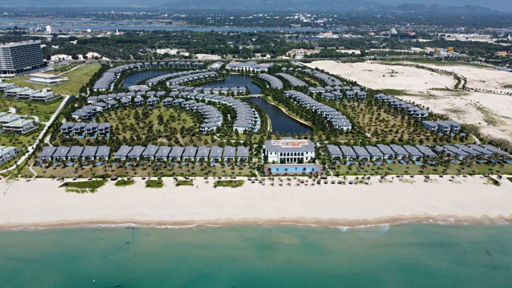 Ecopark và Tập đoàn C.E.O tranh giành khu "đất vàng" 100ha tại Cam Lâm 2 Cả Ecopark và Tập đoàn C.E.O đều nhận thấy tiềm năng của khu đô thị Cam Lâm