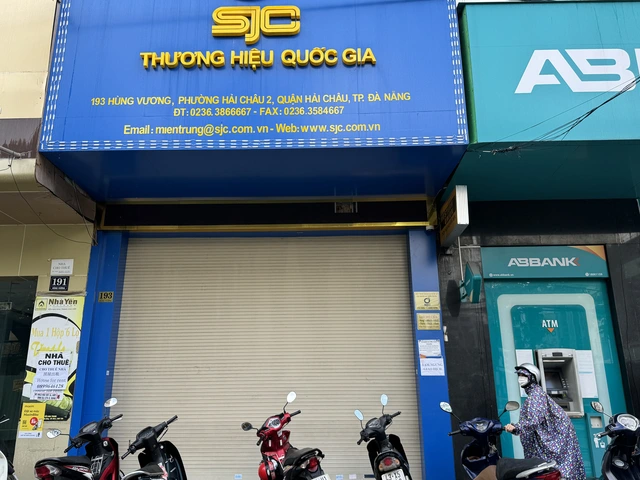 2 cửa hàng SJC Đà Nẵng tạm ngưng hoạt động, khách hàng lo lắng 1 Cửa hàng SJC tại 193 Hùng Vương Đà Nẵng đóng cửa bất thường