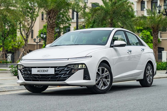 "Mưa" khuyến mãi sedan giá rẻ: Lựa chọn nào tốt nhất cho bạn? 4 Hyundai Accent 2024 sở hữu thiết kế hoàn toàn mới, không gian nội thất rộng rãi và nhiều công nghệ hiện đại