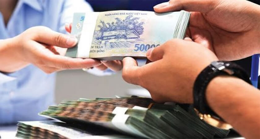 425.000 tỷ đồng đã được giải ngân, hỗ trợ thiết thực cho doanh nghiệp 2 Không chỉ dừng lại ở con số tổng quan, việc giải ngân gói tín dụng ưu đãi cũng ghi nhận nhiều “điểm sáng” tại các quận, huyện trên địa bàn TP.HCM