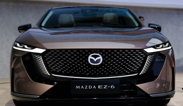 Mazda trình làng mẫu sedan điện - 60s hôm nay