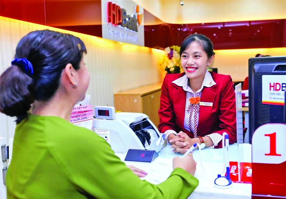 Ngân hàng Hà Nội đẩy mạnh tín dụng, hỗ trợ kinh tế Thủ đô tăng trưởng 2 Nhiều ngân hàng đã giảm lãi suất cho vay từ 0,5 - 2%/năm để hỗ trợ các doanh nghiệp vượt khó