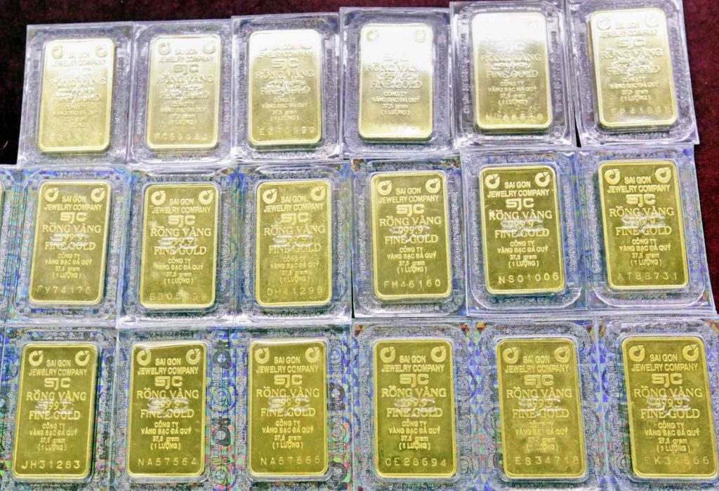 Vàng miếng SJC bất ngờ tăng 1 triệu đồng/lượng, chạm mốc 85 triệu 2 Sau 7 ngày bình ổn, giá vàng miếng SJC đã có một cú bứt phá ngoạn mục, tăng 1 triệu đồng/lượng chỉ trong ngày 8/10