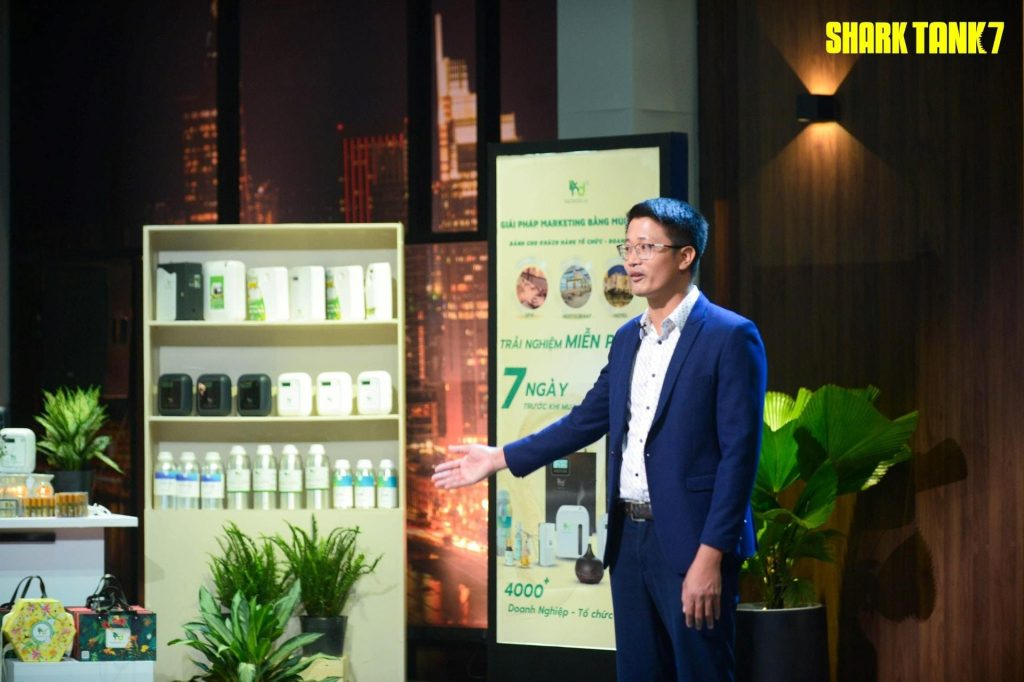 Founder Nada Oils gọi vốn thành công 8 tỷ từ Shark Bình tại Shark Tank mùa 7 1 Xuất thân từ gia đình ba đời làm biển, mồ côi từ nhỏ, anh Nam - CEO Nada Oils phải bỏ học từ lớp 9 để chăn bò