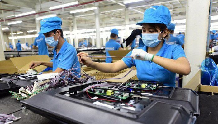 Kinh tế tư nhân Việt Nam: Cơ hội và thách thức trong bối cảnh hội nhập 1 Kinh tế tư nhân đóng vai trò ngày càng quan trọng trong sự phát triển của nền kinh tế Việt Nam