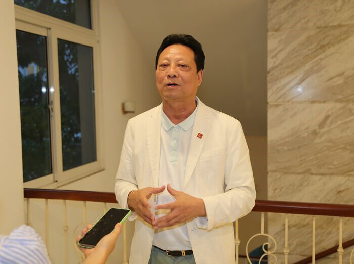 "Xanh hóa" dệt may, Doanh nghiệp nhỏ xoay xở ra sao? 2 chu-tich-cong-ty-viet-thang-jean-chia-se-ve-det-may