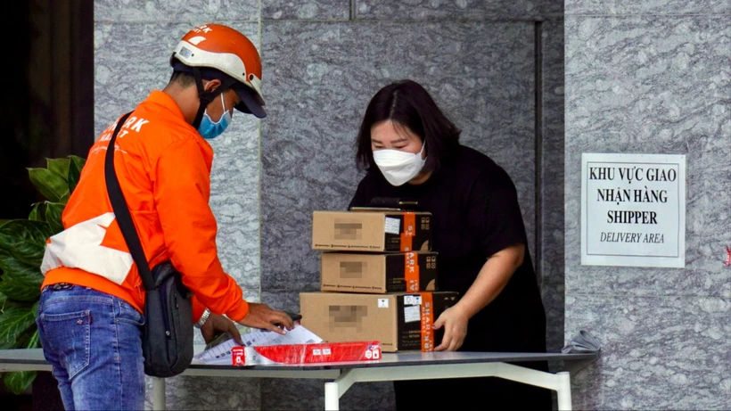 Sendo, Tiki loay hoay tìm chỗ đứng giữa thị trường TMĐT tỷ đô 1 giao-nhan-mua-sam-online-tai-khu-dan-cu