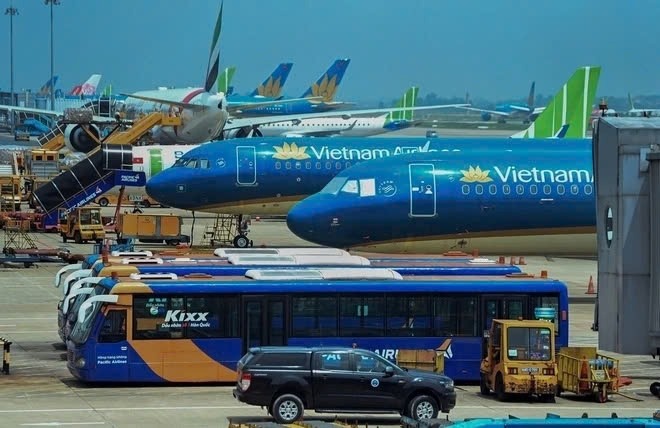 Vé máy bay Tết 2025: Gần 7 triệu ghế được cung ứng, nhiều đường bay "cháy vé" 3 vé máy bay