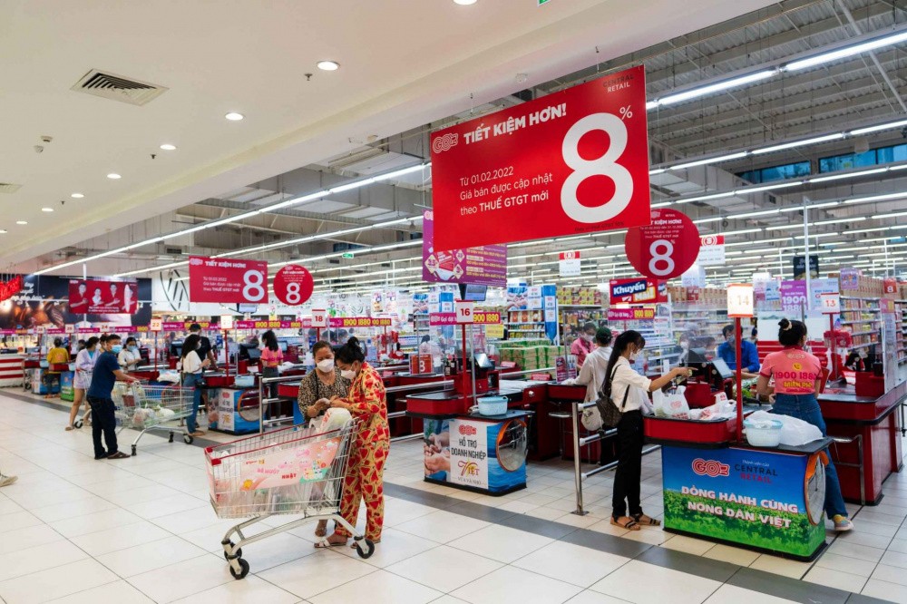 Kích cầu tiêu dùng: Bộ Tài chính đề xuất tiếp tục giảm VAT 2% 1 Bộ Tài chính đề xuất giảm 2% thuế VAT cho hàng hóa, dịch vụ thuộc nhóm 10% để kích cầu tiêu dùng
