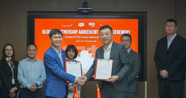 Giải pháp quản trị doanh nghiệp top 10 thế giới đã có mặt tại Việt Nam 2 Buổi ký kết hợp tác giữa tập đoàn FPT và Yonyou. Ảnh: Người quan sát
