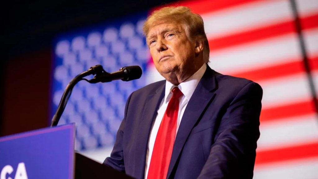Tỷ giá USD tăng “phi mã”: Cán cân nào cho nền kinh tế? 2 Chiến thắng của ông Donald Trump trong cuộc bầu cử tổng thống Mỹ được cho là một trong những nguyên nhân chính đẩy giá USD lên cao