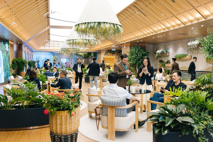 Phú Long khai trương trung tâm kinh doanh Pavilion và khu nhà mẫu Essensia Sky 1 Không gian bên trong Phu Long Pavilion được thiết kế tỉ mỉ, kết hợp hài hòa giữa thiên nhiên, công nghệ và kiến trúc hiện đại