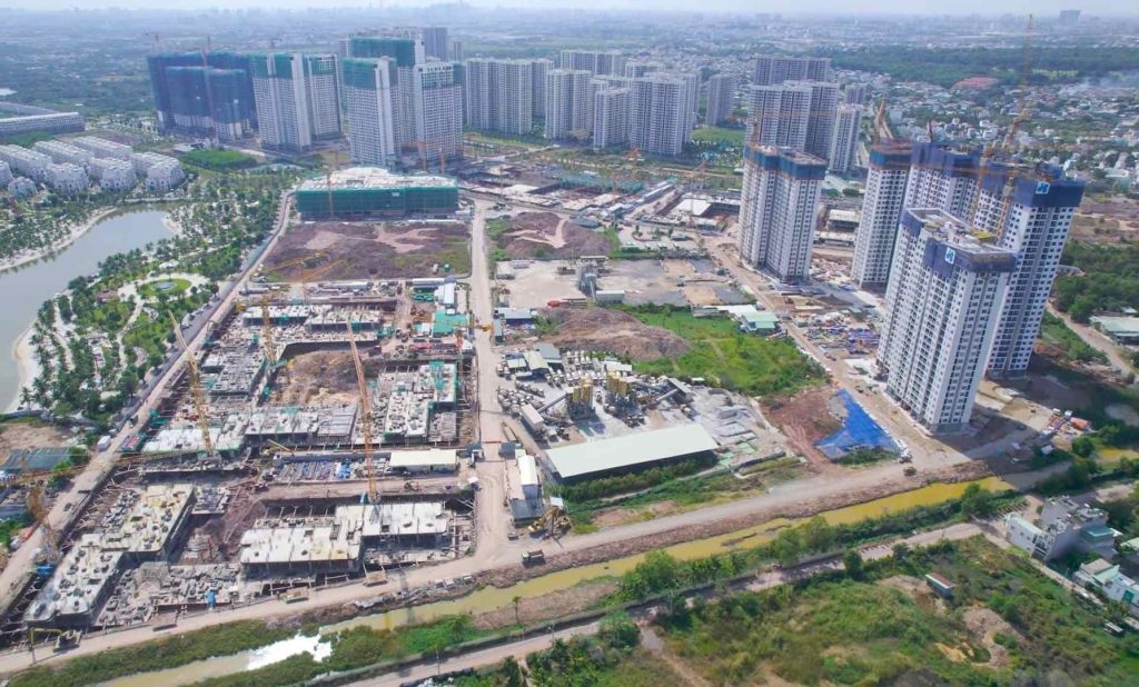Bất động sản “ngộp thở” vì tiền sử dụng đất 1 Không ít doanh nghiệp bất động sản đã “gục ngã” vì không lường trước được chi phí tiền sử dụng đất tăng cao