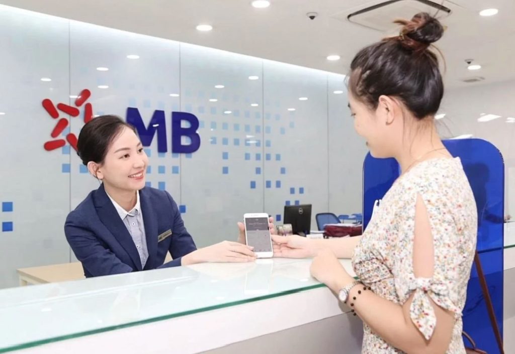 Top 10 "ông lớn" ngân hàng Việt Nam quý III/2024: BIDV tiếp tục dẫn đầu 2 MB tiếp tục khẳng định vị thế "anh cả" trong nhóm các ngân hàng thương mại cổ phần, xếp thứ tư chung cuộc với tổng tài sản gần 1,03 triệu tỷ đồng. Ảnh minh họa