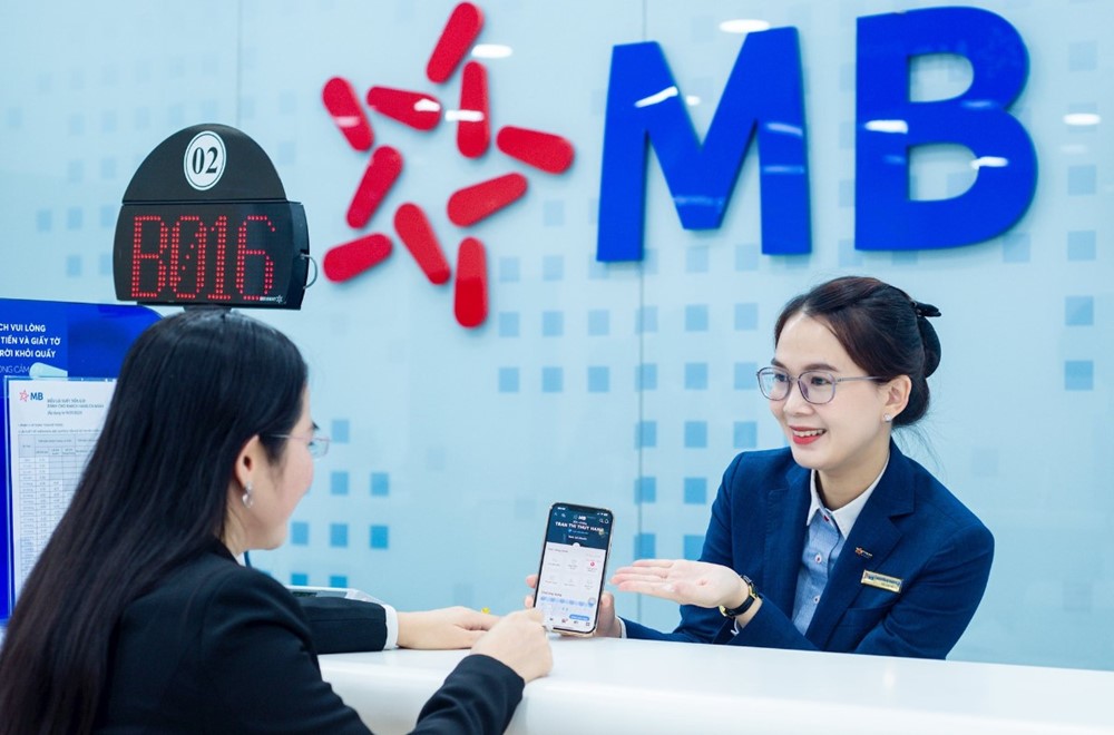 Gen Z thay đổi luật chơi: MB, Techcombank, BIDV dẫn đầu cuộc đua chuyển đổi số 3 MBBank chọn cách tập trung vào việc làm chủ công nghệ và xây dựng một hệ sinh thái số toàn diện. Ảnh: Thị trường tài chính