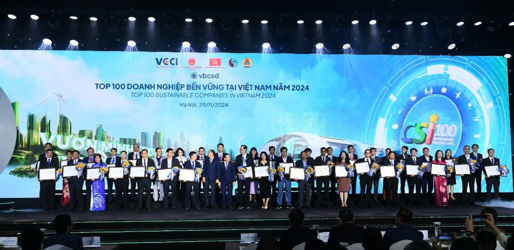 ESG - Nền tảng vững chắc cho hành trình bền vững của doanh nghiệp Việt 1 Top 100 doanh nghiệp đã thực hiện tốt ESG được vinh danh tại sự kiện Công bố Doanh nghiệp Bền vững tại Việt Nam (CSI) 2024