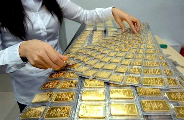 Ngân hàng Nhà nước đang cân nhắc các biện pháp can thiệp vào thị trường vàng 1 Ngân hàng Nhà nước can thiệp để bình ổn giá vàng