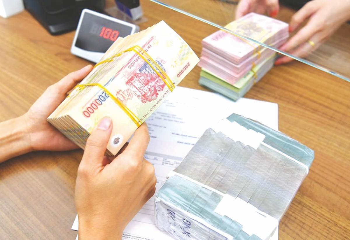 Tiền gửi ngân hàng tháng 8 lập kỷ lục: Dân cư gửi thêm gần 3.000 tỷ mỗi ngày 1 tiền gửi ngân hàng tăng kỷ lục