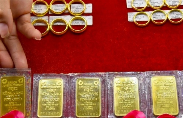 Giá vàng SJC giảm mạnh, thế giới lao dốc 1 giá vàng-mieng-SJC-mat-nua-trieu-dong