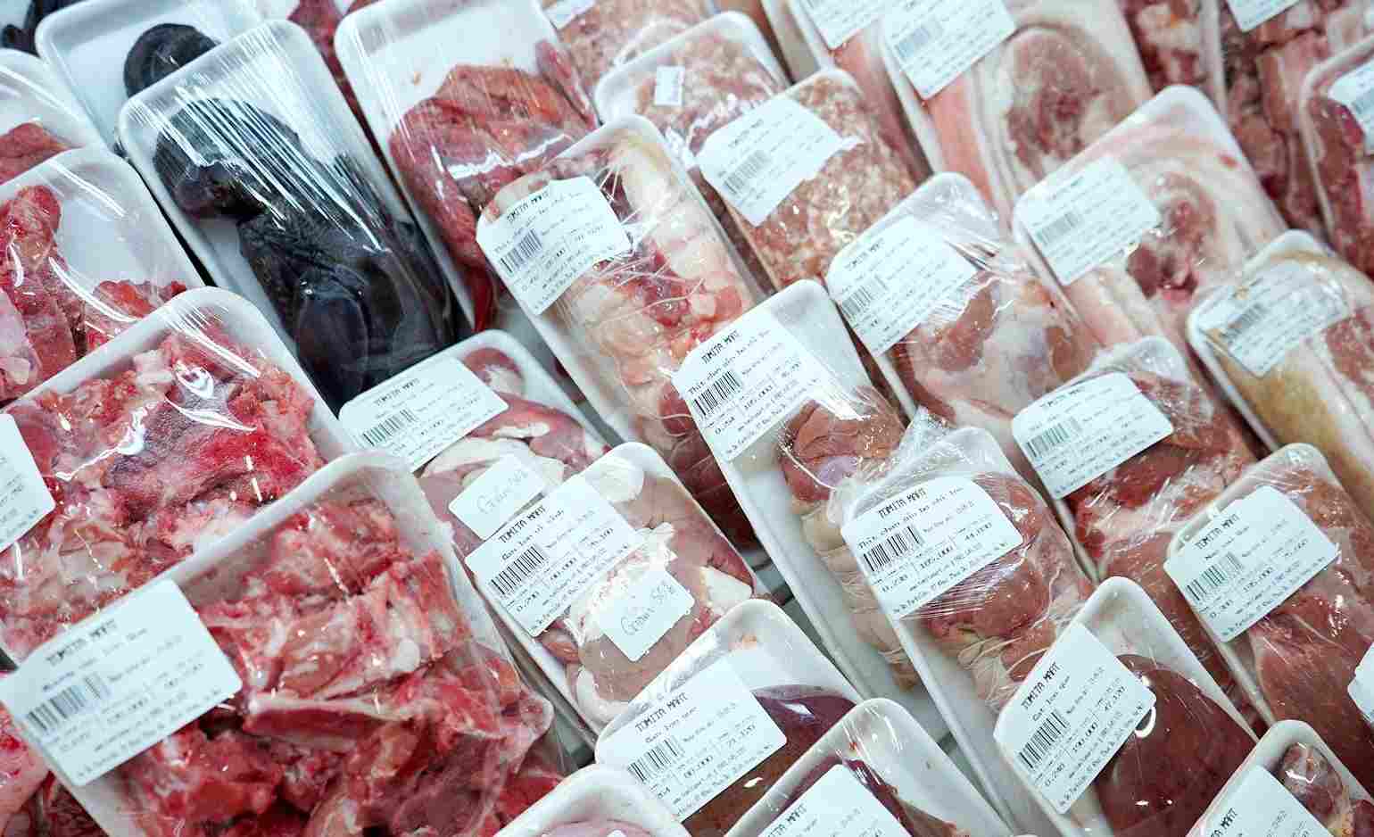 Doanh nghiệp chăn nuôi lãi lớn, giá thịt lợn tiếp tục tăng cao trước Tết