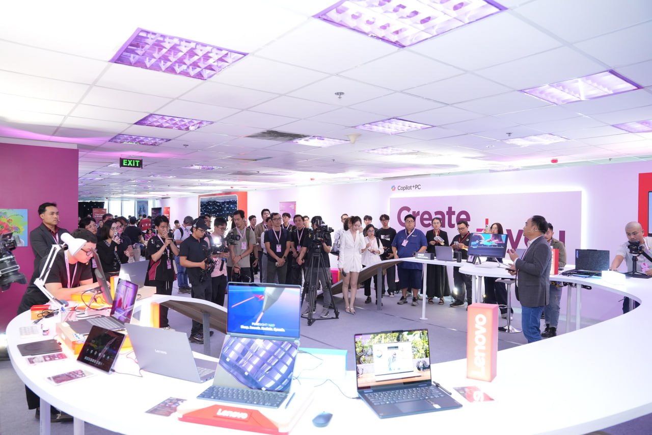 Lenovo Việt Nam ra mắt dải laptop AI thế hệ mới 3 lenovo