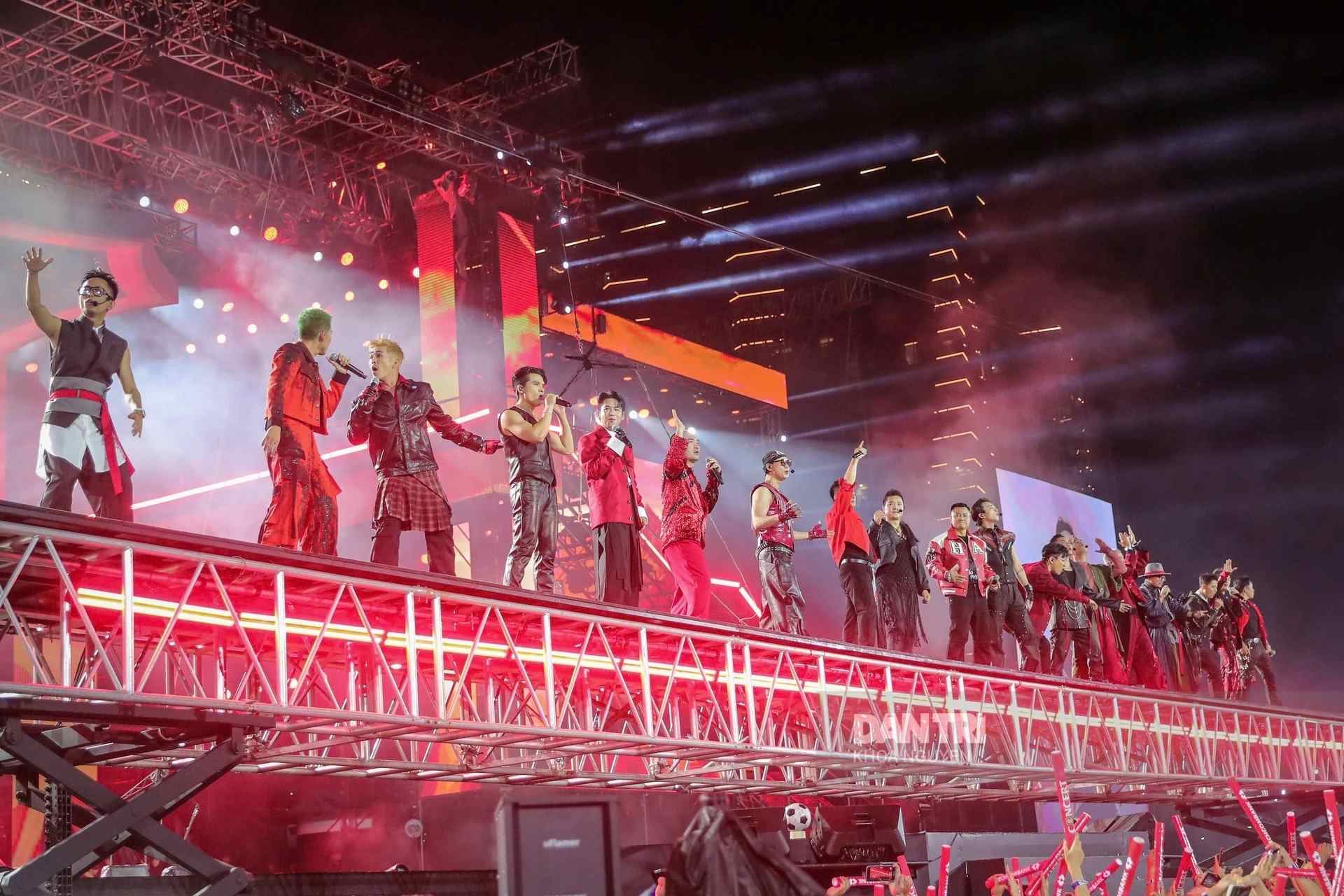 Săn Vé Concert "Anh trai", Chi Hàng Chục Triệu Vẫn Chưa Đến Lượt 1 săn vé concert