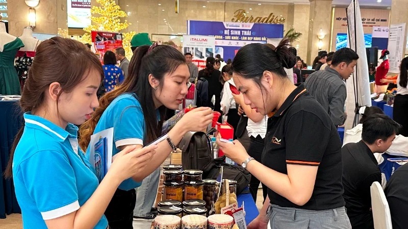 Tiêu dùng cuối năm tăng cao: Hơn 100 doanh nghiệp tham gia kích cầu tại TP.HCM