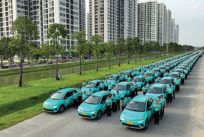 Xe điện dẫn đầu xu hướng, hơn 5.000 taxi truyền thống chuyển đổi trong năm 2024 1 xe điện