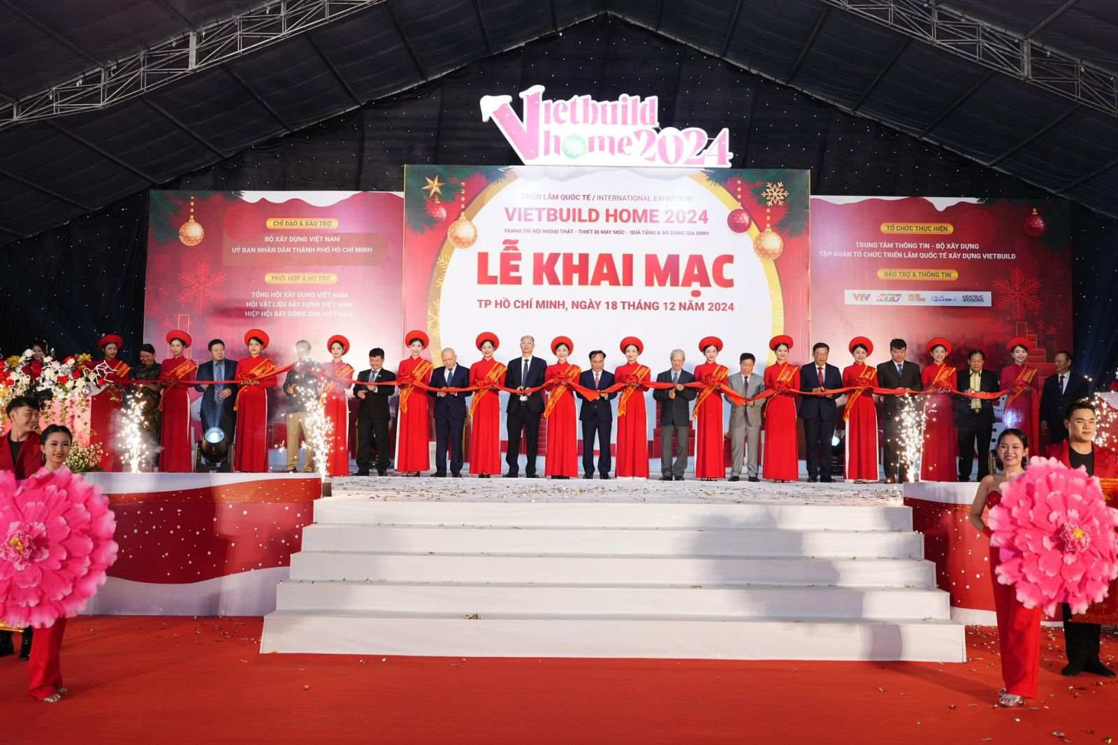 Triển lãm Nội ngoại thất VIETBUILD HOME 2024 với hơn 120 doanh nghiệp tham gia 2 triển lãm