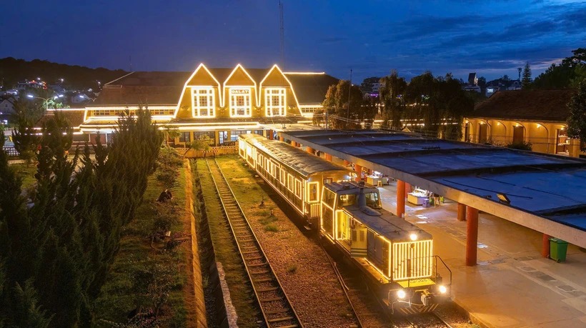 Đà Lạt tổ chức biểu diễn âm nhạc miễn phí trên tàu cổ mừng Festival hoa 2025 1 đà lạt