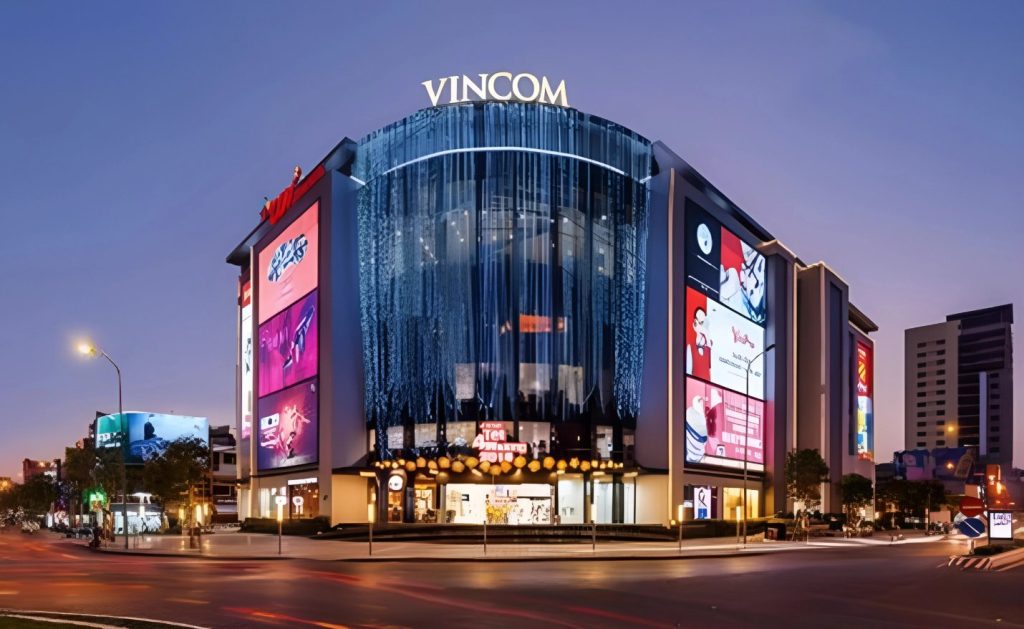 Vincom Retail và hành trình 20 năm xây dựng thương hiệu vững mạnh 2 Giá trị thương hiệu của Vincom Retail đạt 300.5 triệu USD, tăng trưởng gần 1.8 lần và tăng 2 bậc so với năm 2020.