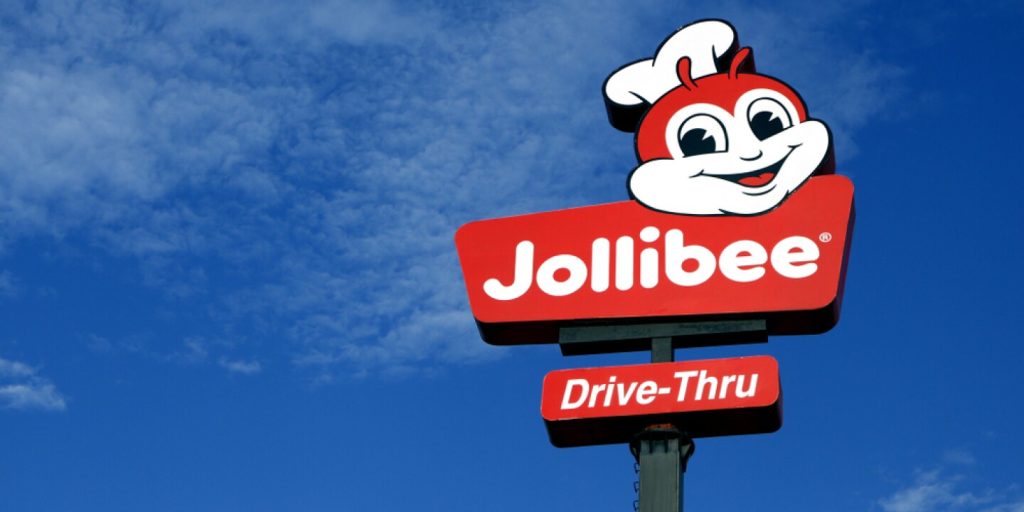 Thị trường F&B lao đao, Jollibee vẫn "vững tay chèo" với 200 cửa hàng 1 Jollibee Việt Nam cán mốc 200 cửa hàng trên toàn quốc. Ảnh: Jollibee