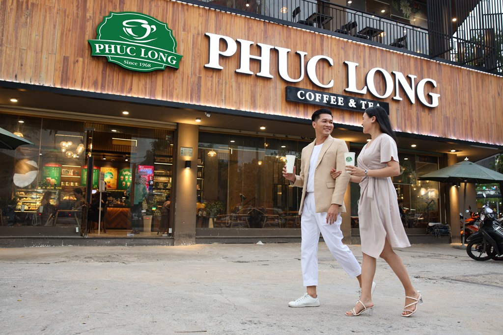 Bắt tay với cựu Tổng giám đốc Starbuck, Phúc Long mở ra chương mới đầy triển vọng 1 Phúc Long đón CEO mới, chính thức bước sang một chương mới đầy triển vọng. Ảnh: Bnews