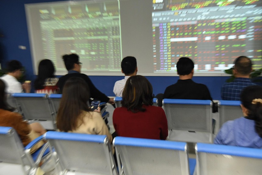 Nâng hạng thị trường chứng khoán: Vai trò then chốt của nhà đầu tư tổ chức 1 nâng hạng thị trường chứng khoán Việt Nam