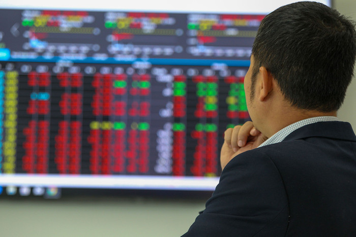 Chỉ giải ngân khi thị trường có tín hiệu rõ ràng về dòng tiền. 1 Nhà đầu tư cần có phương án quản trị thị trường phù hợp